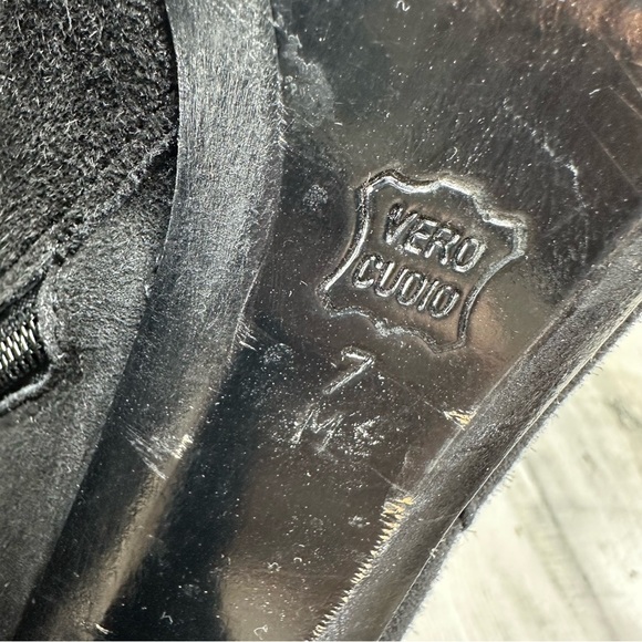 Boutique Black Suede High Heel Knee-High Boots with Ruched Detailing #901 - Picture 8 of 13